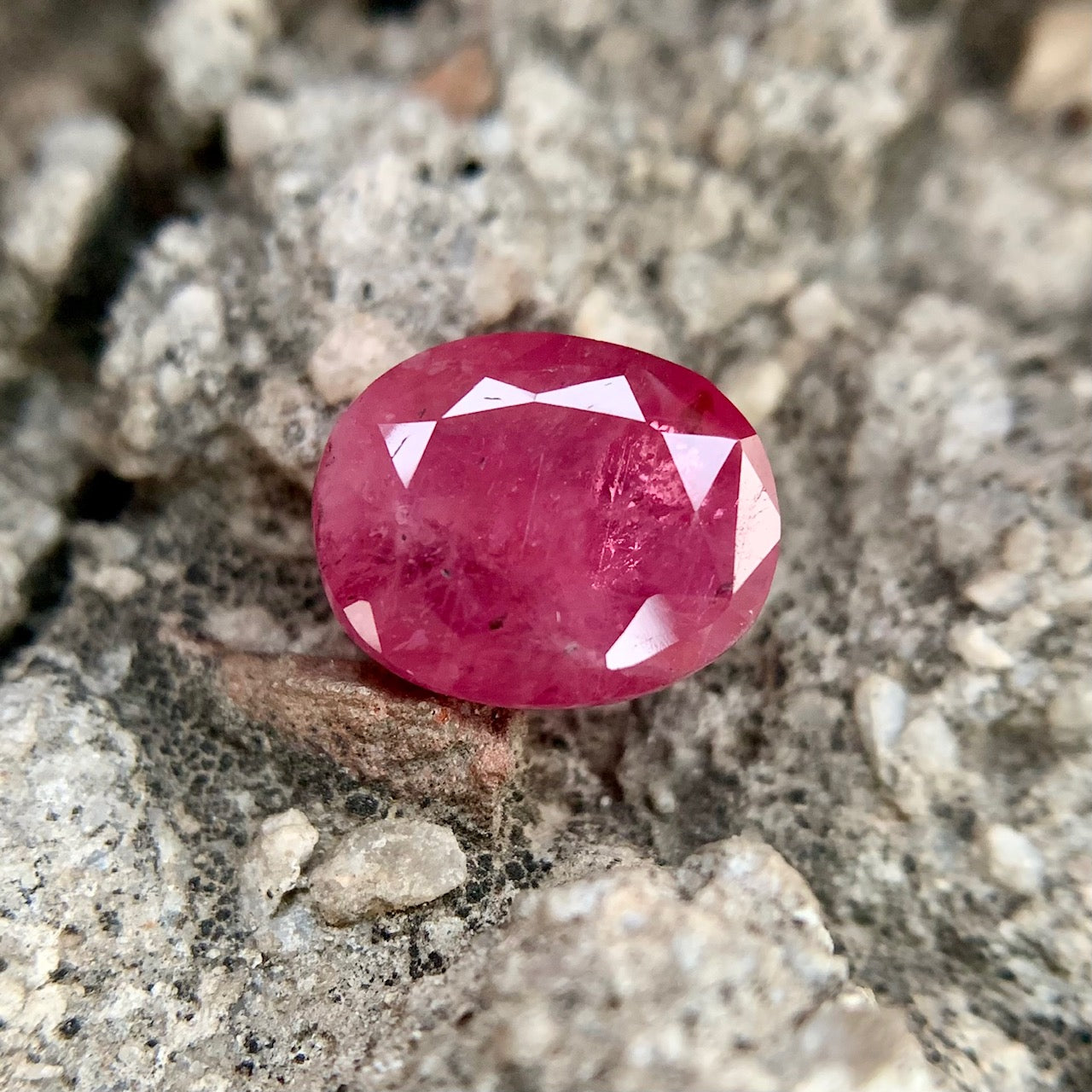 Natural Ruby - 8.00 Carats/8.88 Ratti