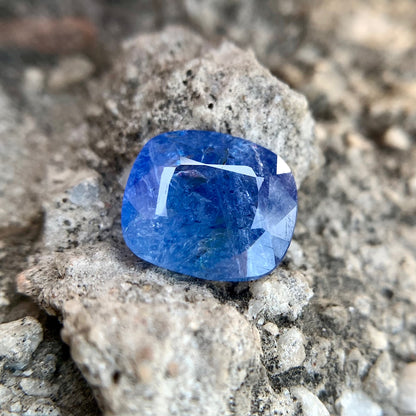 Natürlicher blauer Saphir – 6,78 Karat/7,53 Ratti