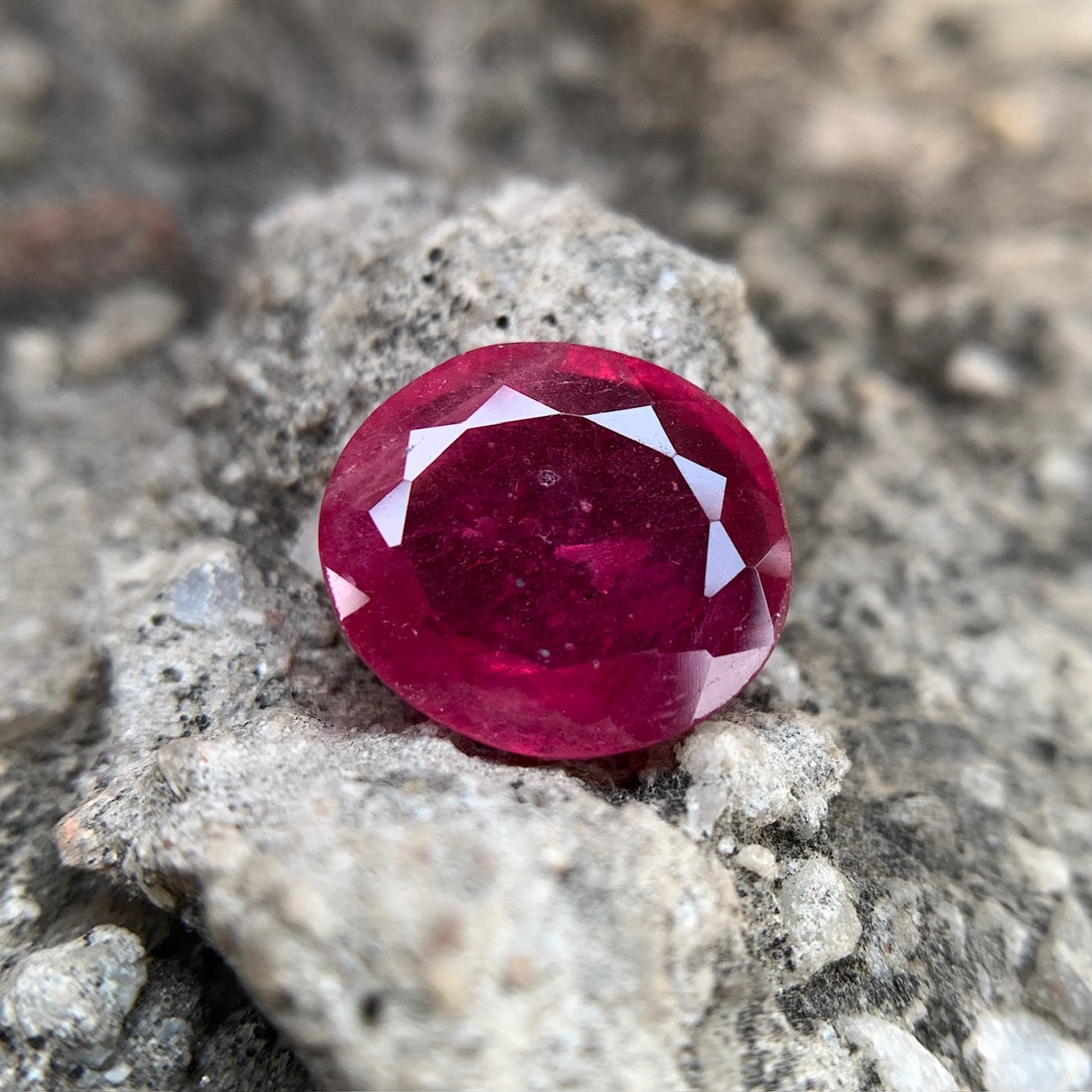 Natural Ruby - 7.35 Carats/8.16 Ratti