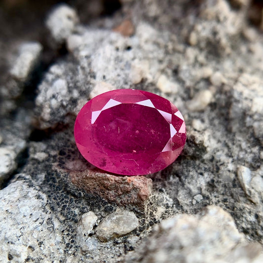 Natural Ruby - 4.50 Carats/5.00 Ratti