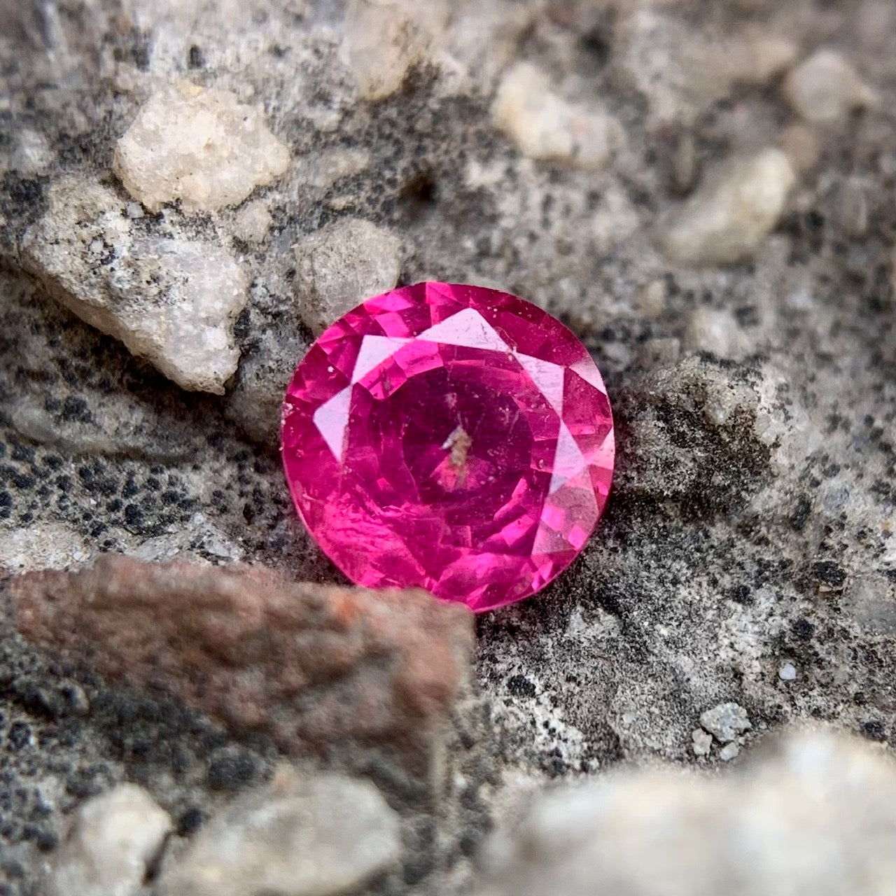 Natural Ruby - 1.10 Carats/1.22 Ratti