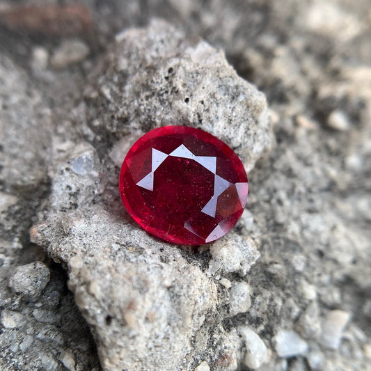 Natural Ruby - 4.75 Carats/5.27 Ratti