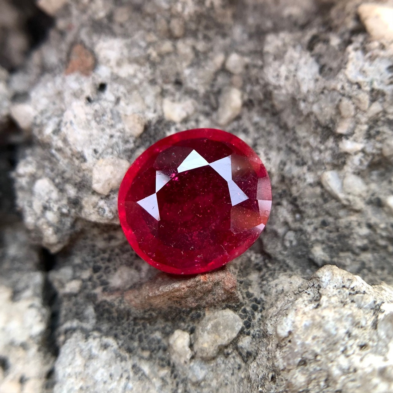 Natural Ruby - 4.75 Carats/5.27 Ratti