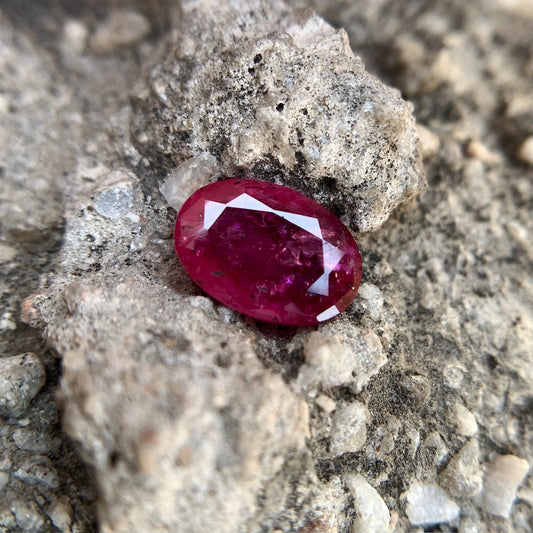 Natural Ruby - 3.45 Carats/3.83 Ratti