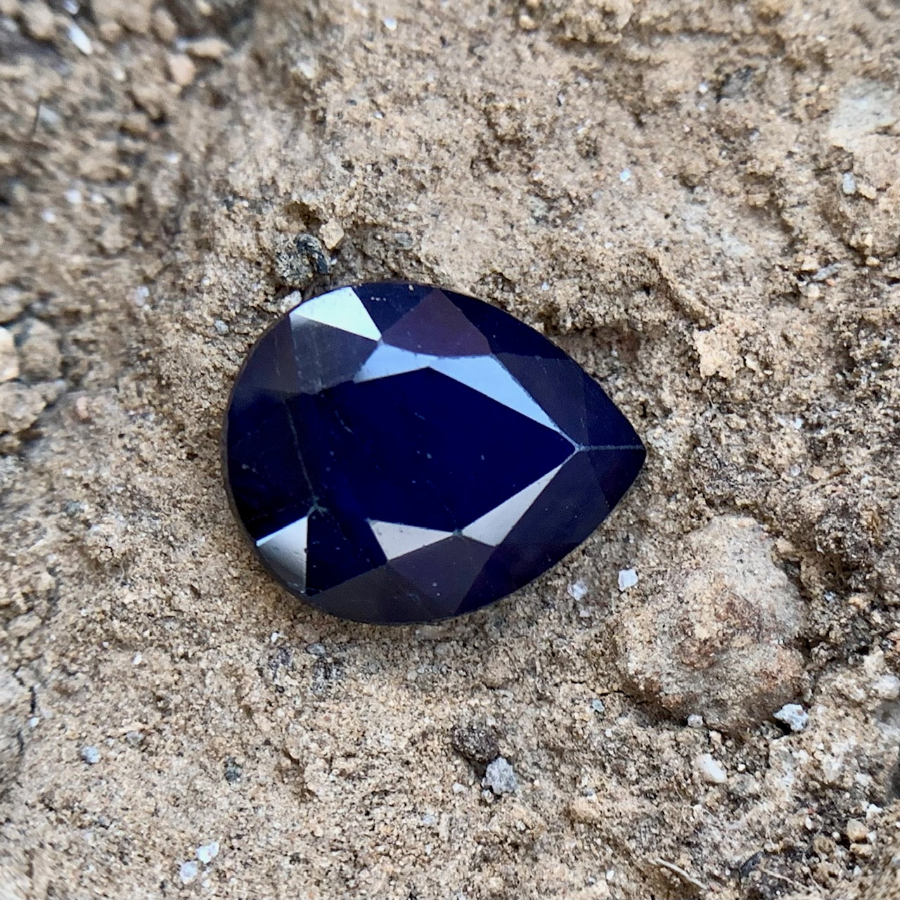 Natural Blue Sapphire - 3.75 Carats/4.16 Ratti