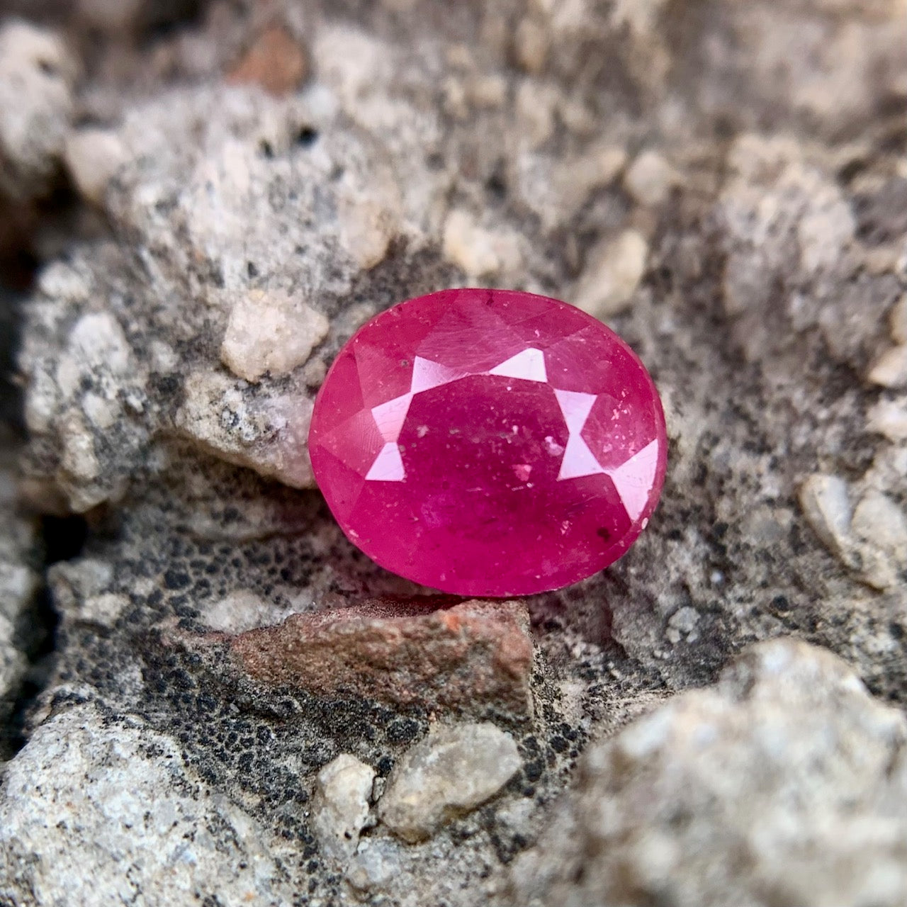 Natural Ruby - 4.40 Carats/4.88 Ratti