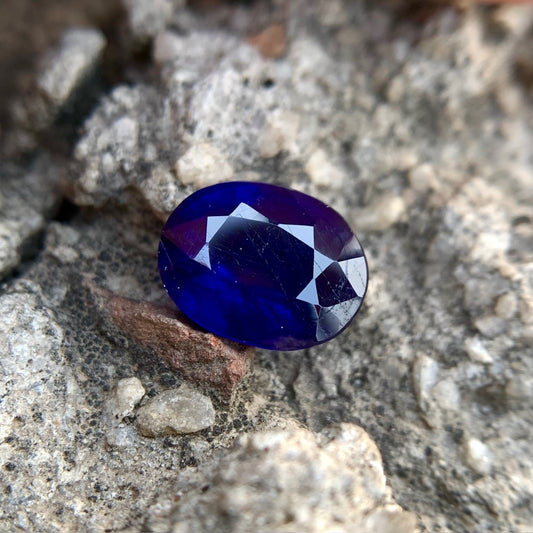 Natural Blue Sapphire - 5.50 Carats/6.10 Ratti