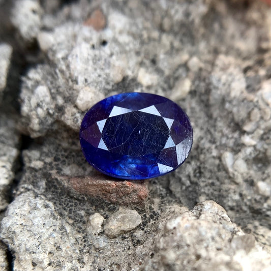 Natural Blue Sapphire - 5.80 Carats/6.44 Ratti