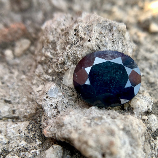 Natural Blue Sapphire -4.70 Carats/5.22 Ratti