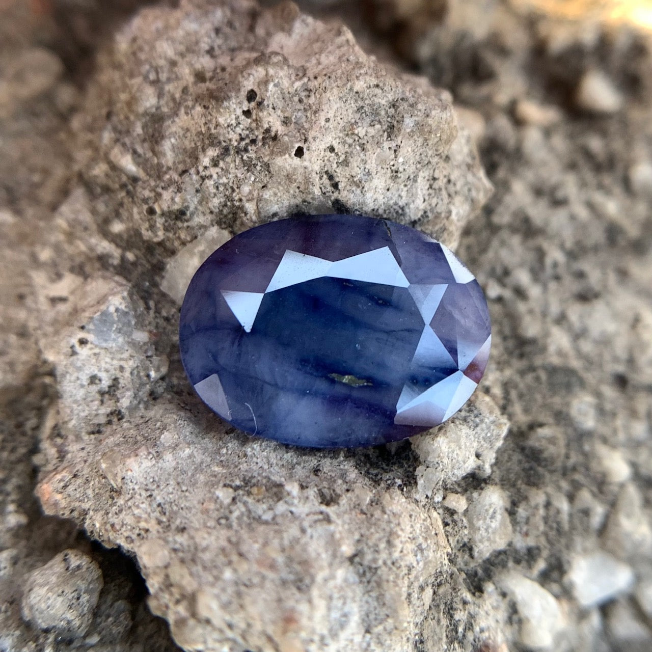 Natural Blue Sapphire - 6.40 Carats/7.10 Ratti