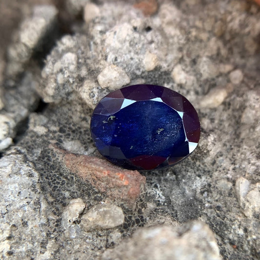 Natural Blue Sapphire - 2.90 Carats/3.22 Ratti