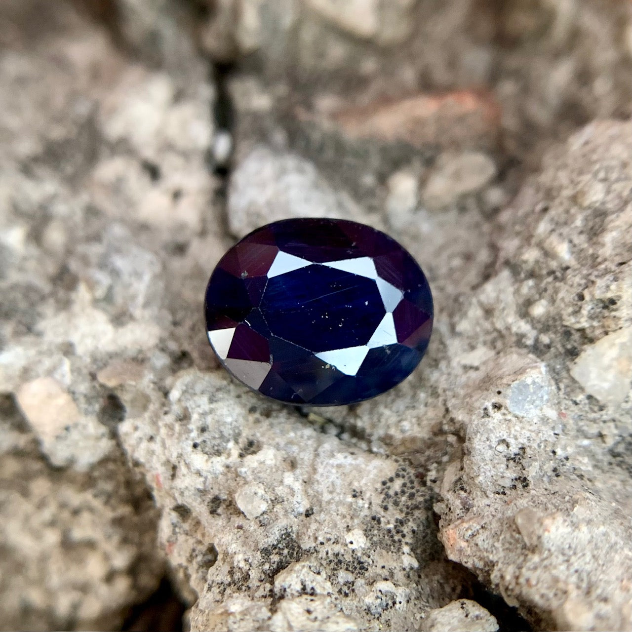 Natural Blue Sapphire - 4.90 Carats/5.44 Ratti