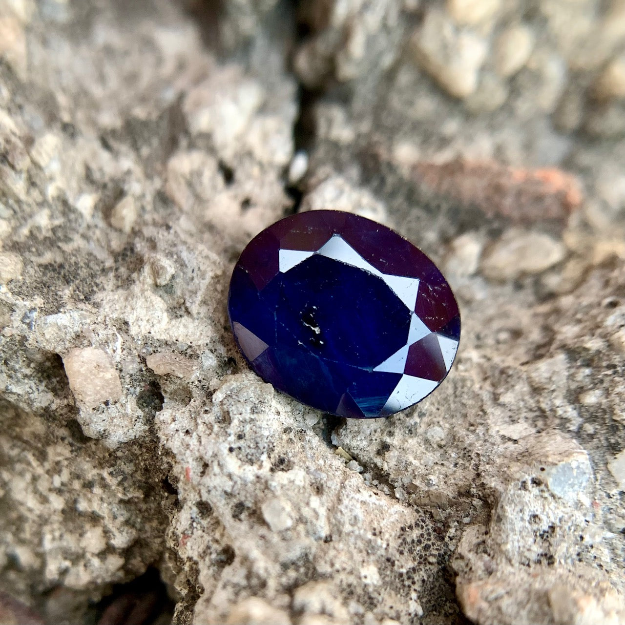 Natural Blue Sapphire - 3.90 Carats/4.33 Ratti