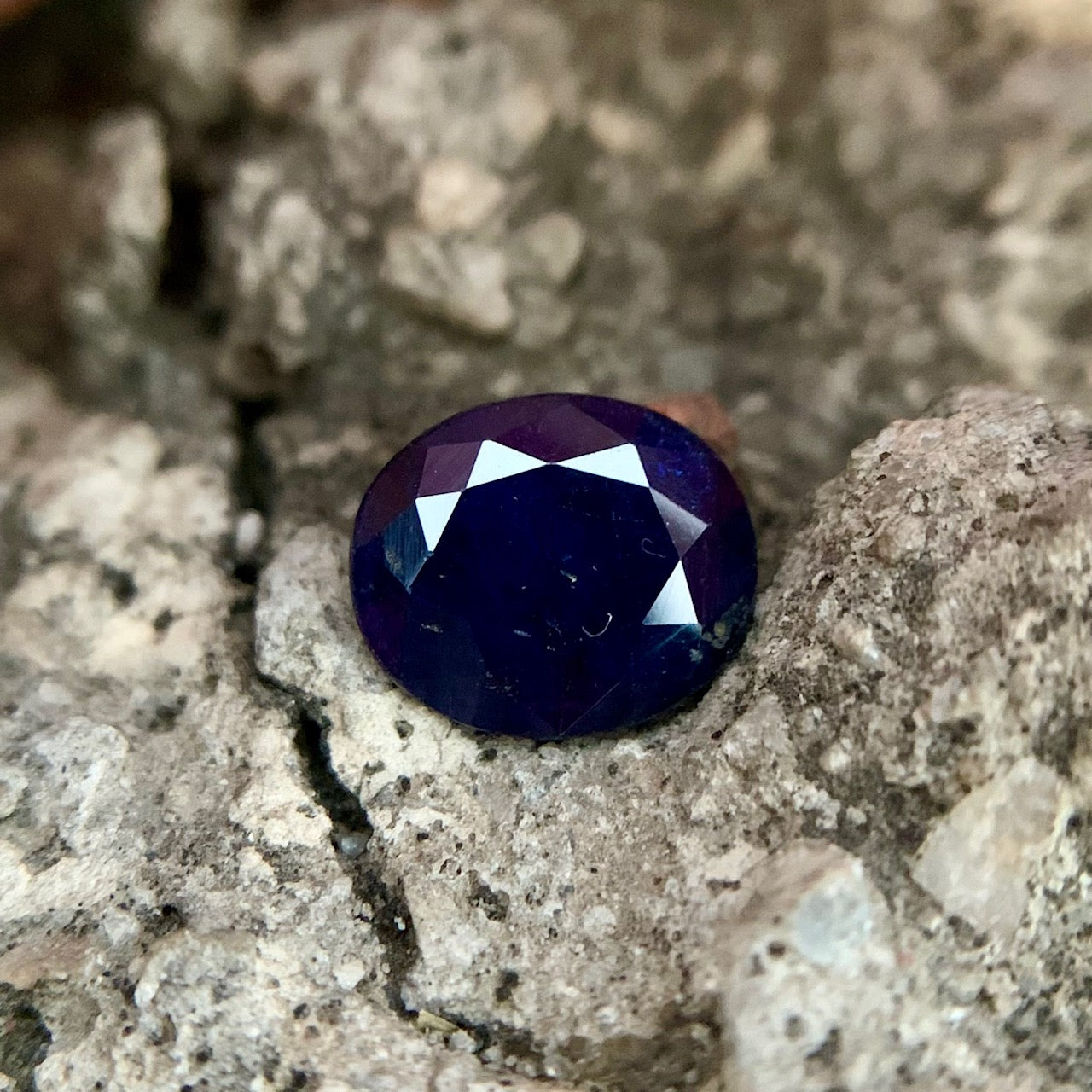 Natural Blue Sapphire - 3.85 Carats/4.27 Ratti