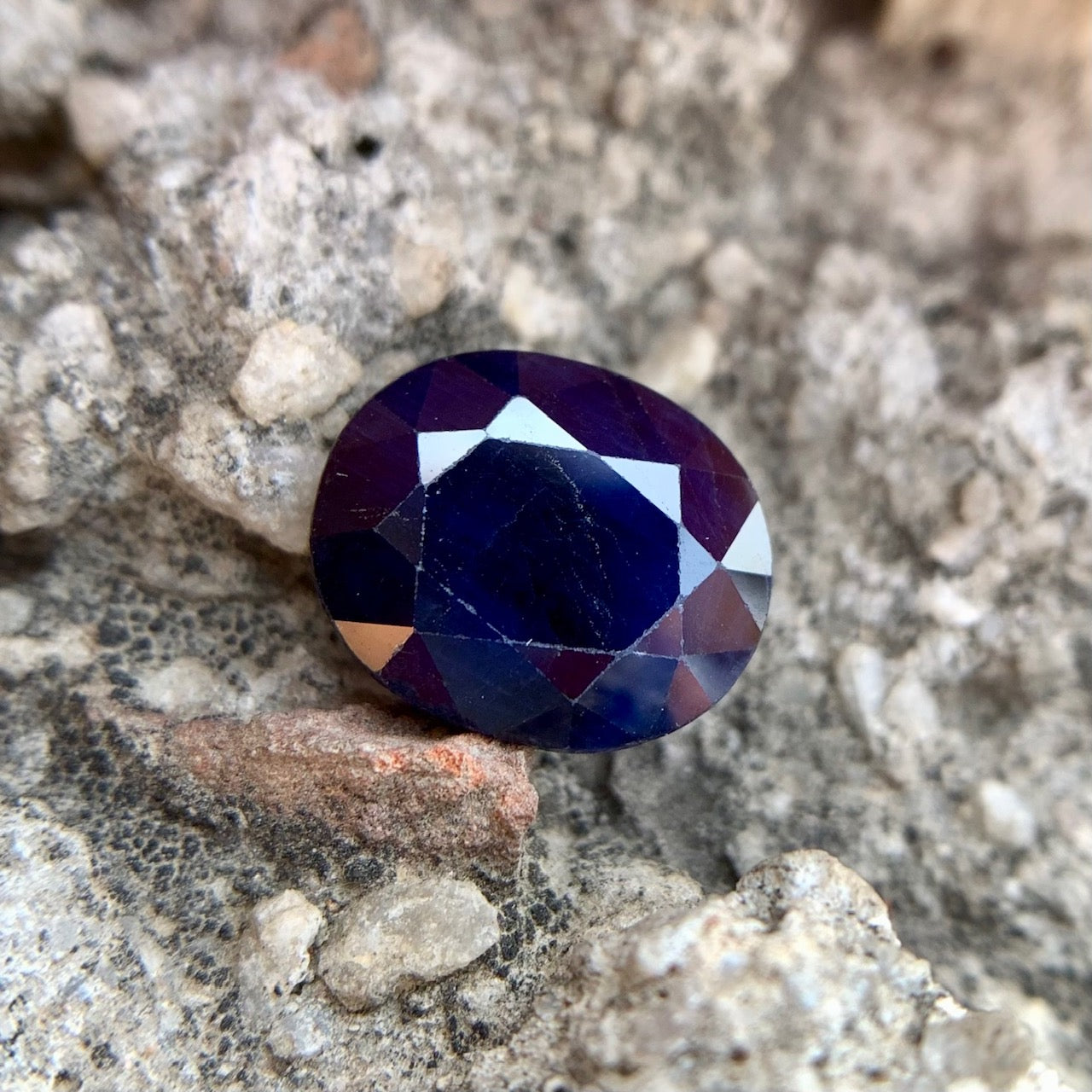 Natural Blue Sapphire - 4.65 Carats/5.16 Ratti