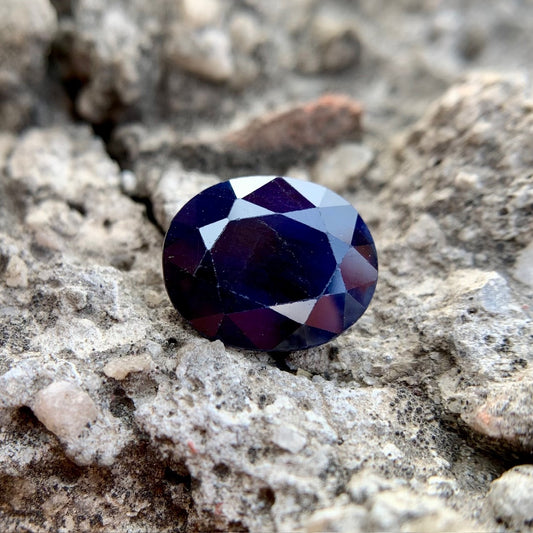 Natural Blue Sapphire - 4.65 Carats/5.16 Ratti