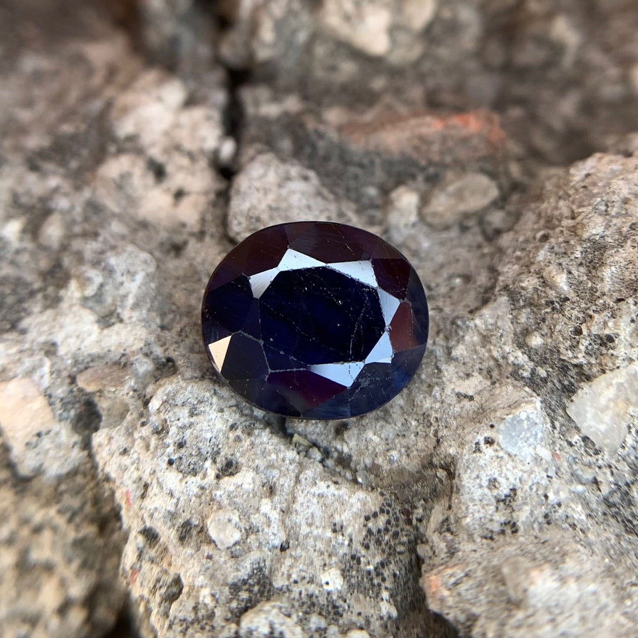 Natural Blue Sapphire - 3.95 Carats/4.38 Ratti