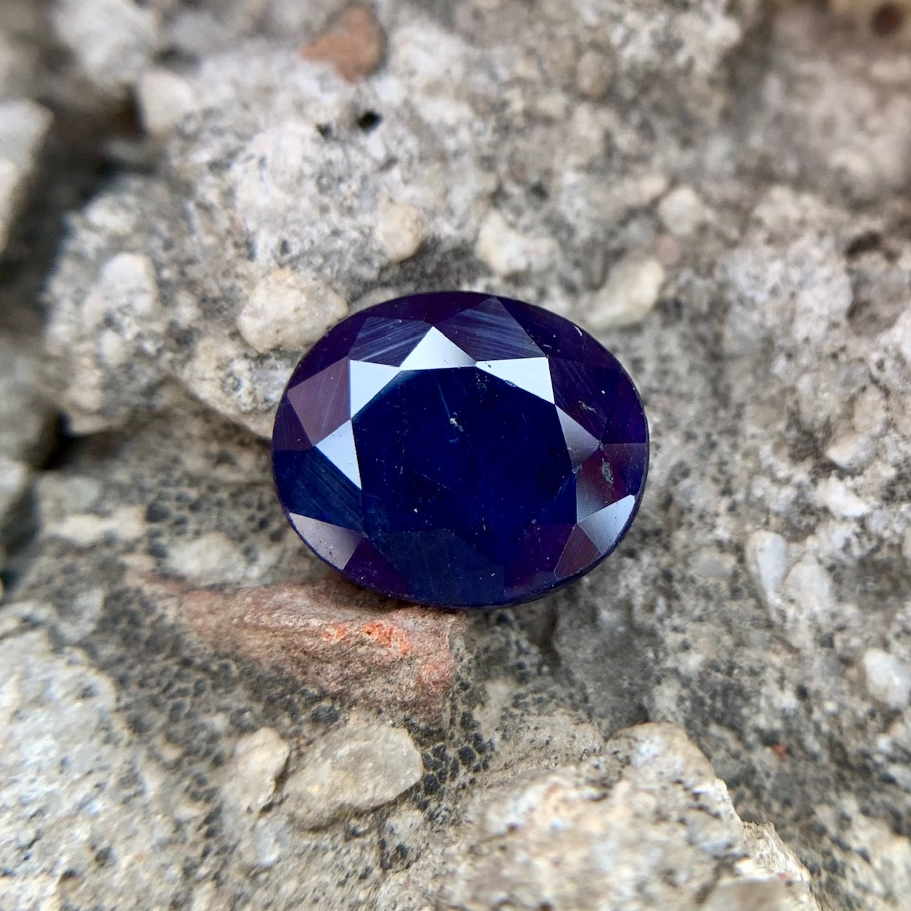 Natural Blue Sapphire - 3.85 Carats/4.27 Ratti