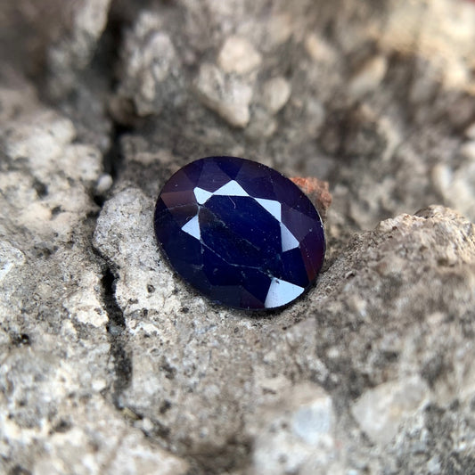 Natural Blue Sapphire - 2.90 Carats/3.22 Ratti