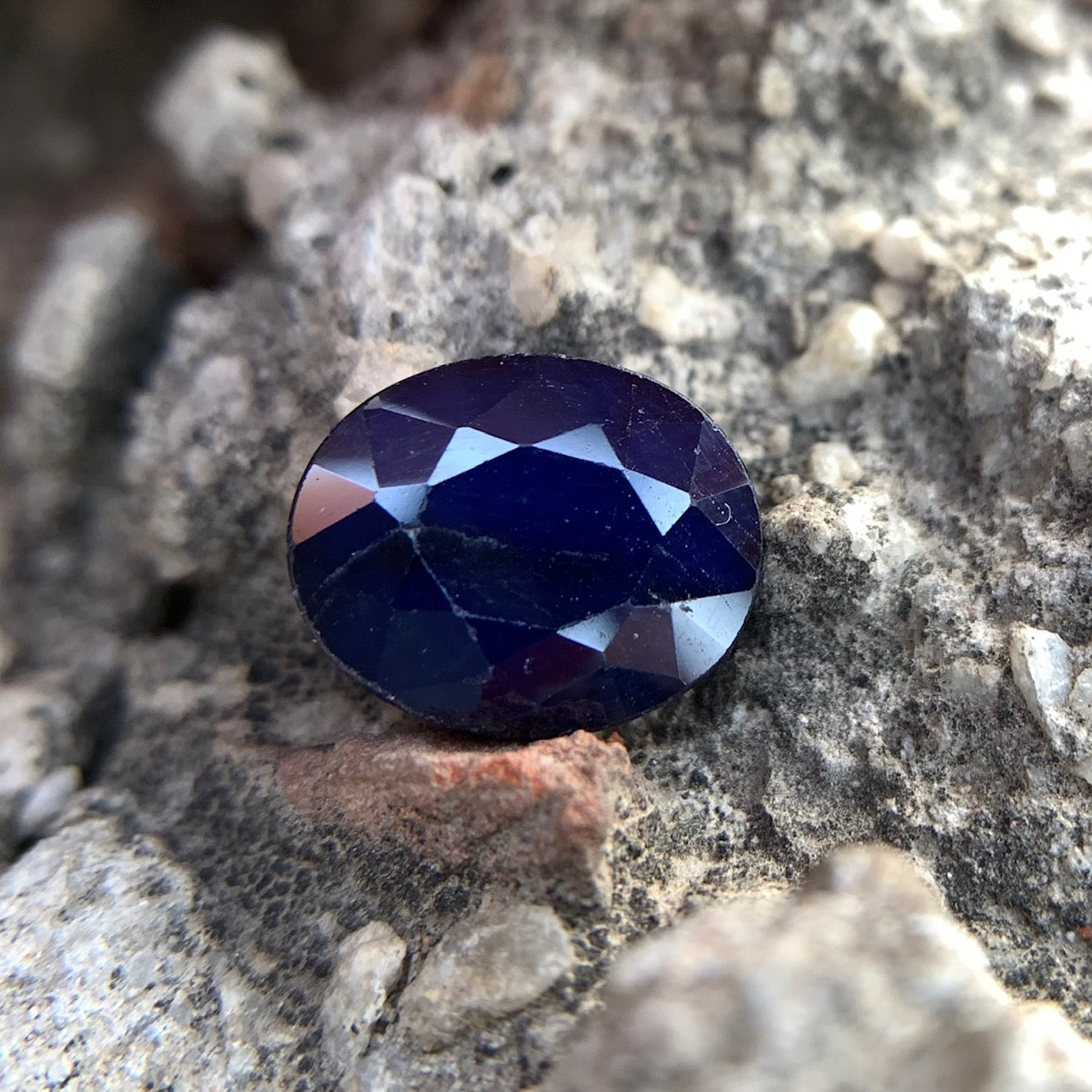 Natural Blue Sapphire - 2.90 Carats/3.22 Ratti