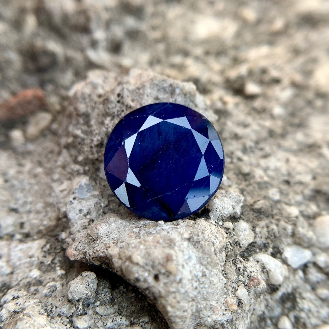 Natural Blue Sapphire - 8.50 Carats/9.44 Ratti