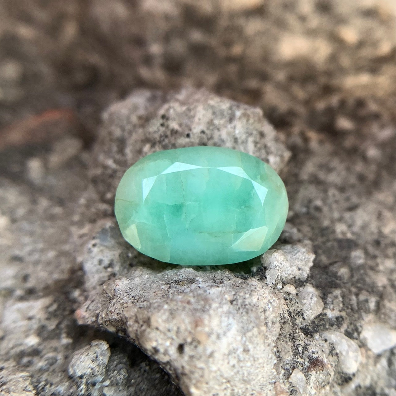 Natural Emerald - 6.15 carat/6.83 Ratti