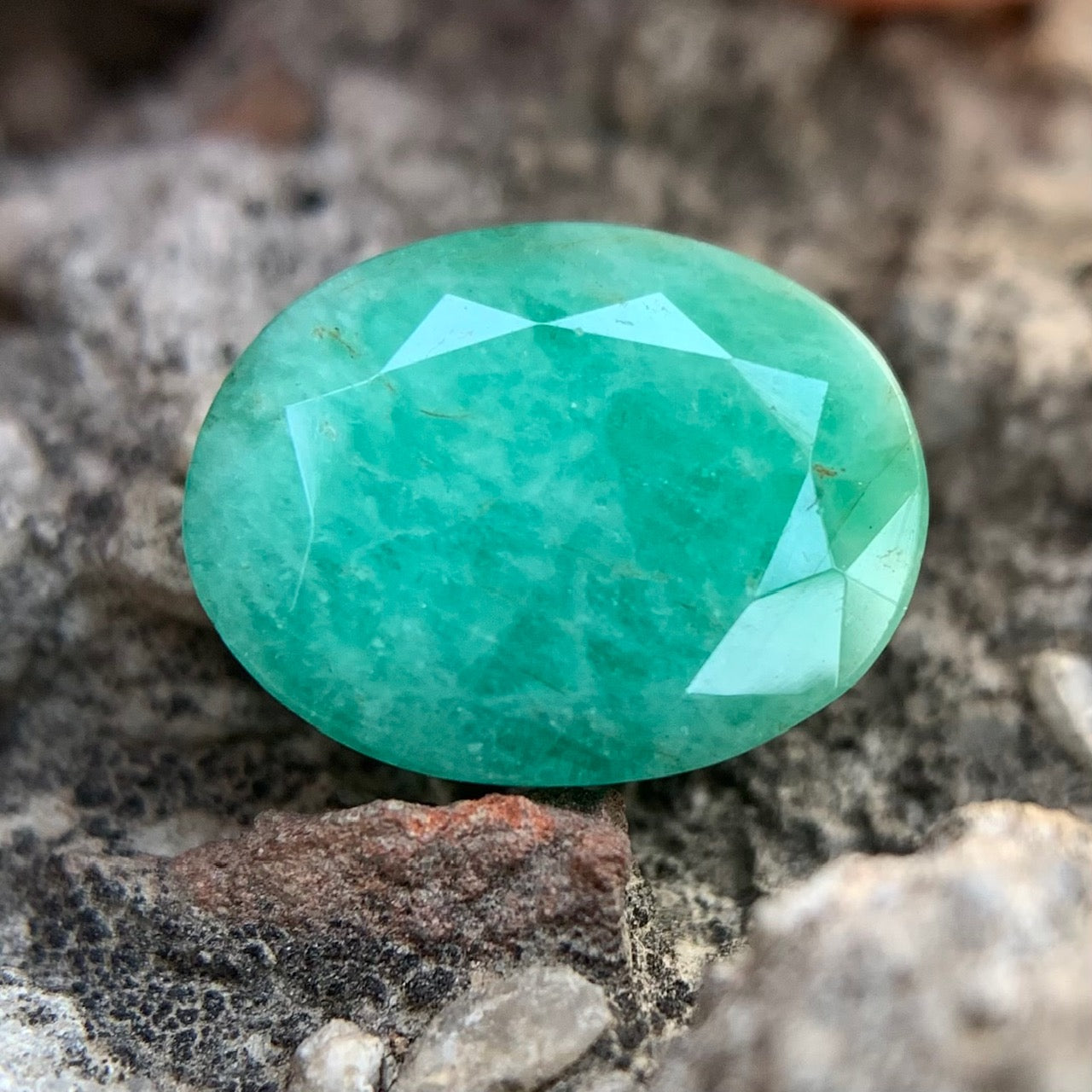 Natural Emerald - 6.25 carat/6.94 Ratti