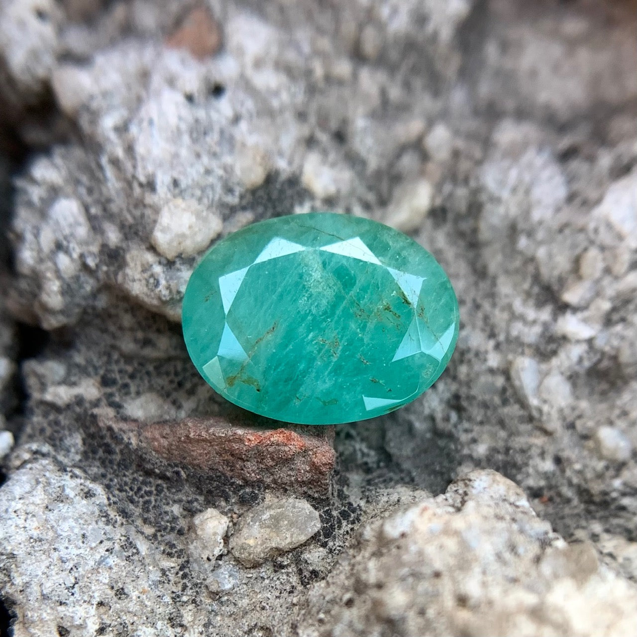 Natural Emerald - 4.00 carat/4.44 Ratti