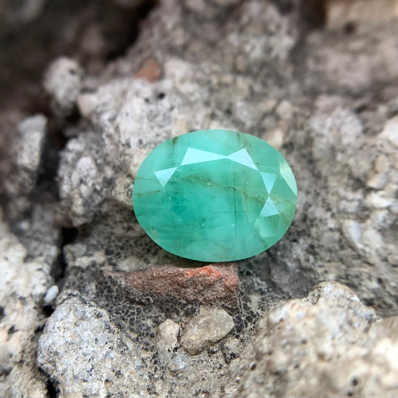 Natural Emerald - 4.75 carat/5.27 Ratti