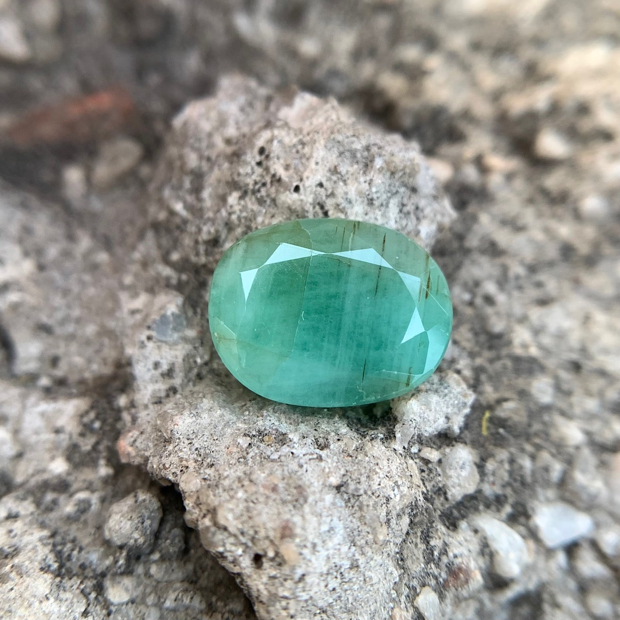 Natural Emerald - 6.50 carat/7.22 Ratti