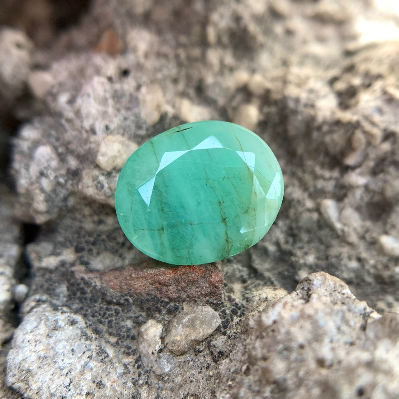 Natural Emerald - 5.45 carat/6.05 Ratti