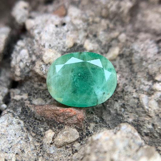 Natural Emerald - 3.95 carat/4.38 Ratti