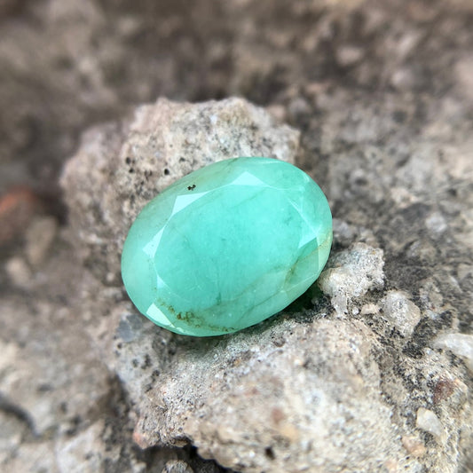 Natural Emerald - 6.80 carat/7.55 Ratti