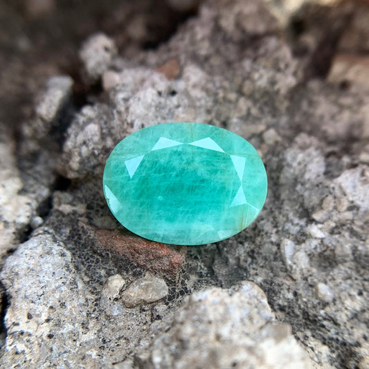 Natural Emerald - 6.65 carat/7.38 Ratti