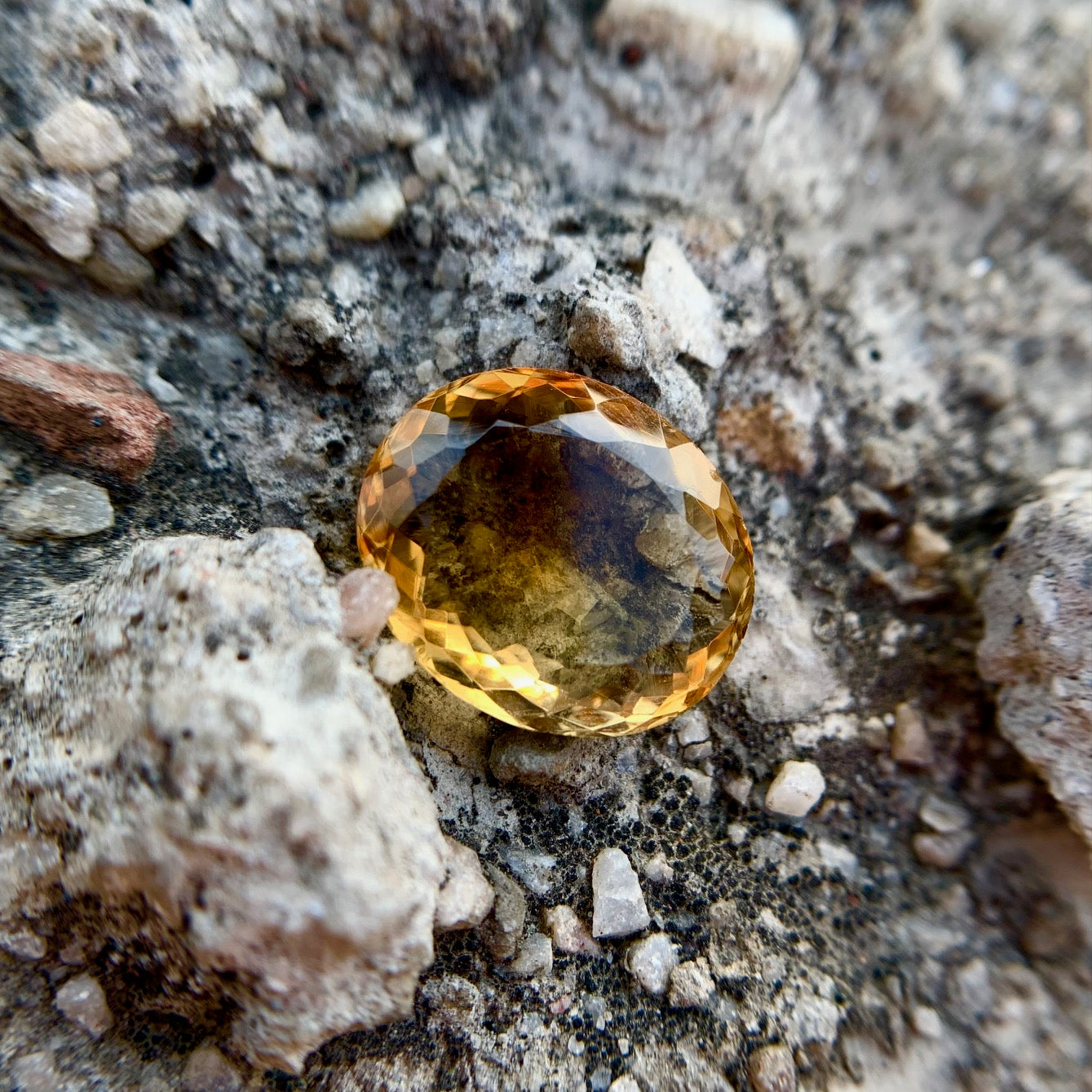 Natural Citrine - 9.25 Carat/10.26 Ratti