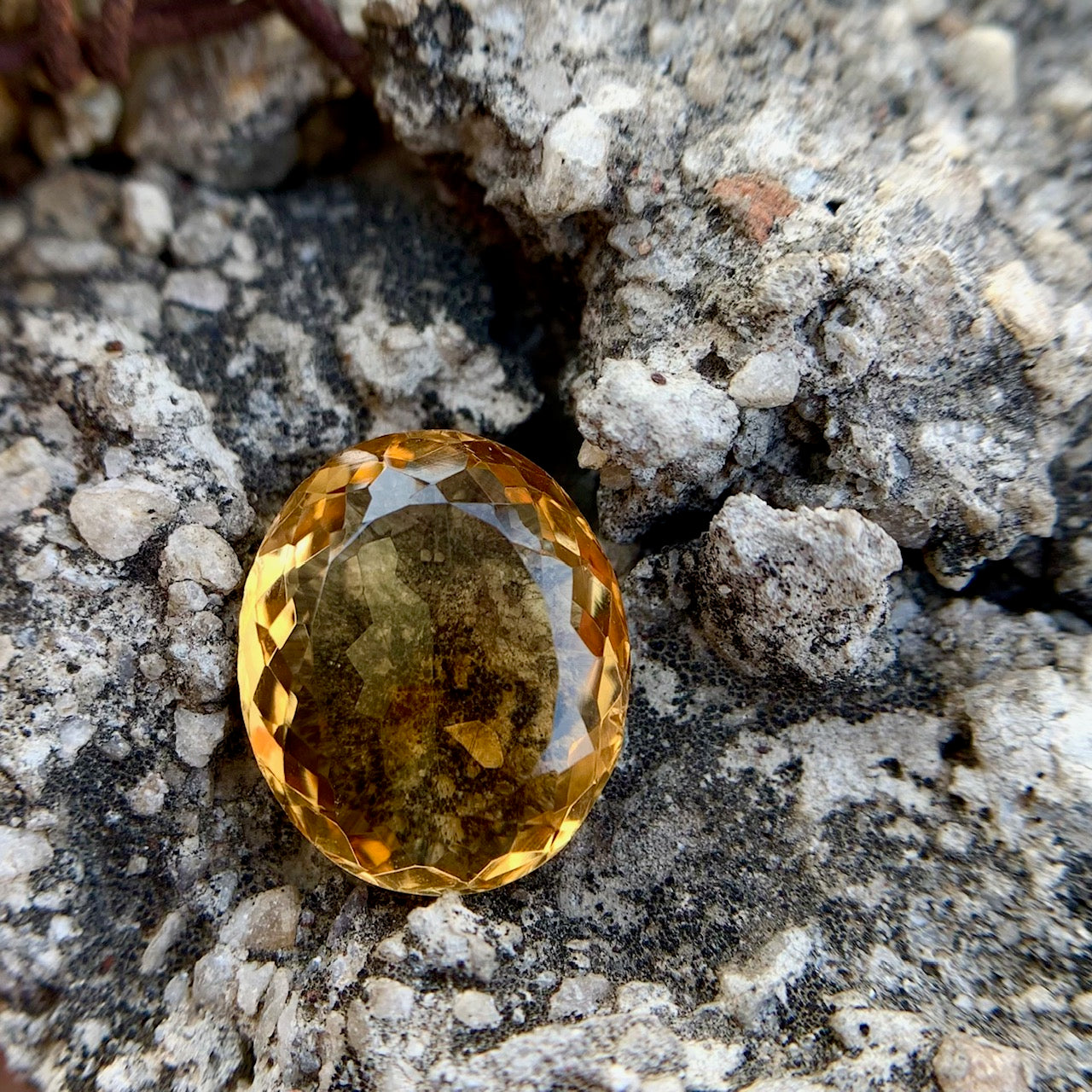 Natural Citrine - 9.25 Carat/10.26 Ratti