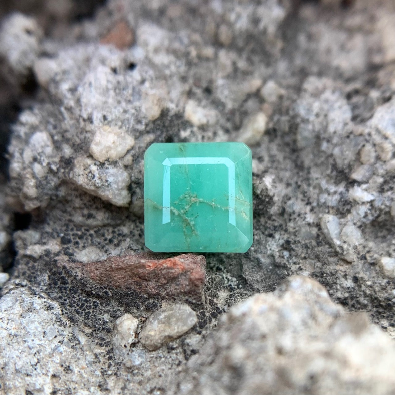 Natural Emerald - 2.75 carat/3.05 Ratti