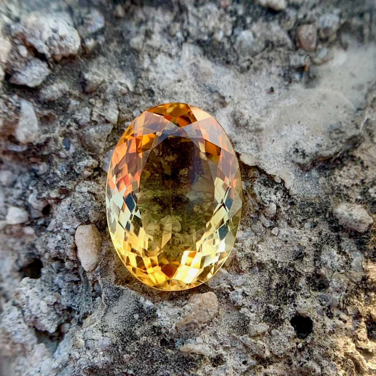 Natural Citrine - 9.41 Carat/10.45 Ratti