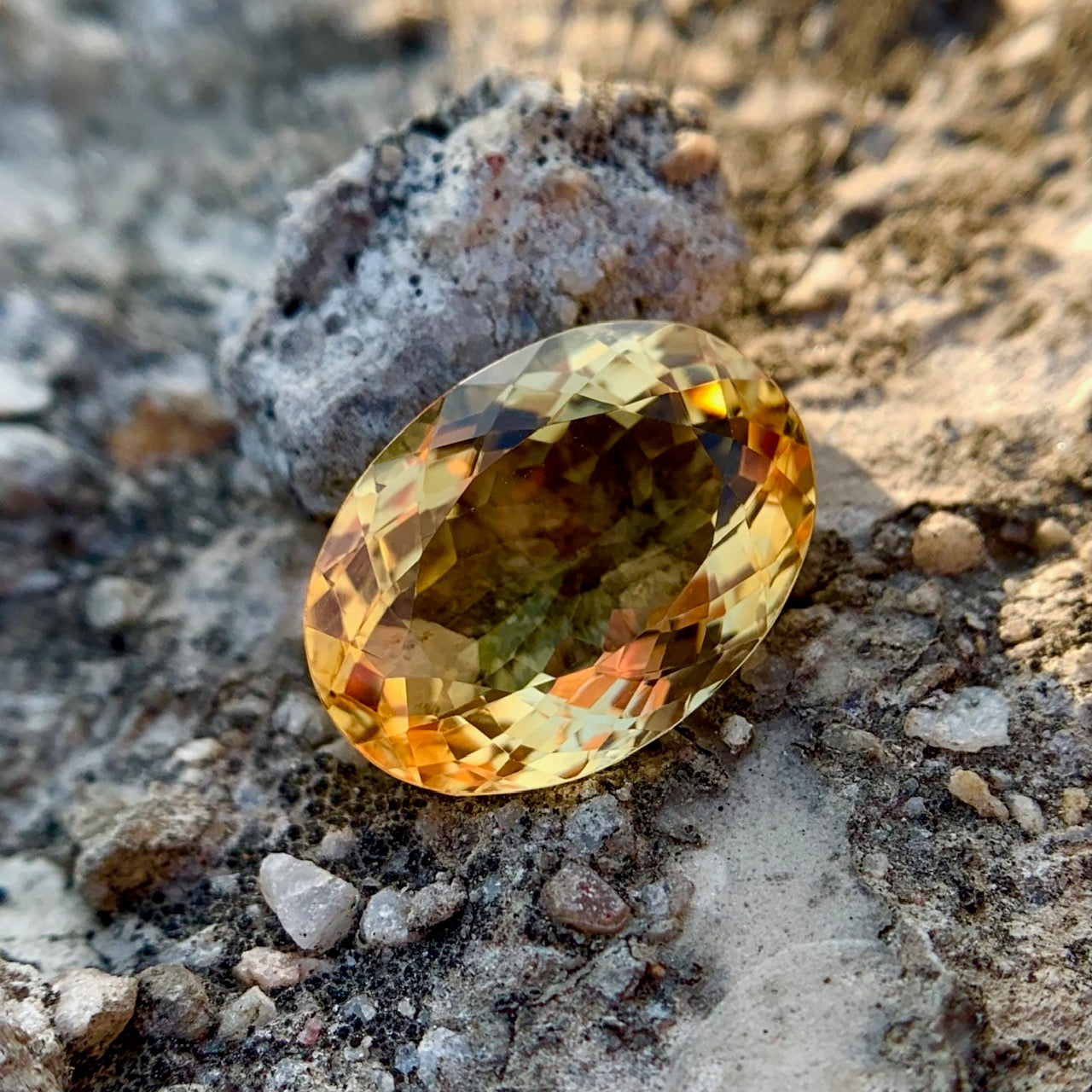 Natural Citrine - 9.41 Carat/10.45 Ratti