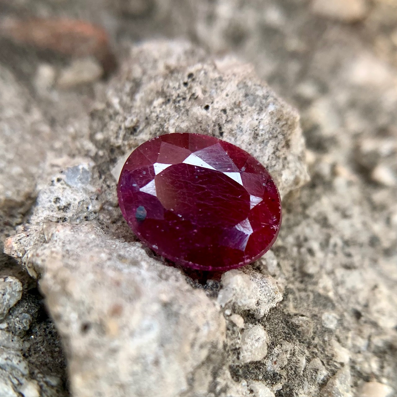 Natural Ruby - 7.32 Carats/8.13 Ratti