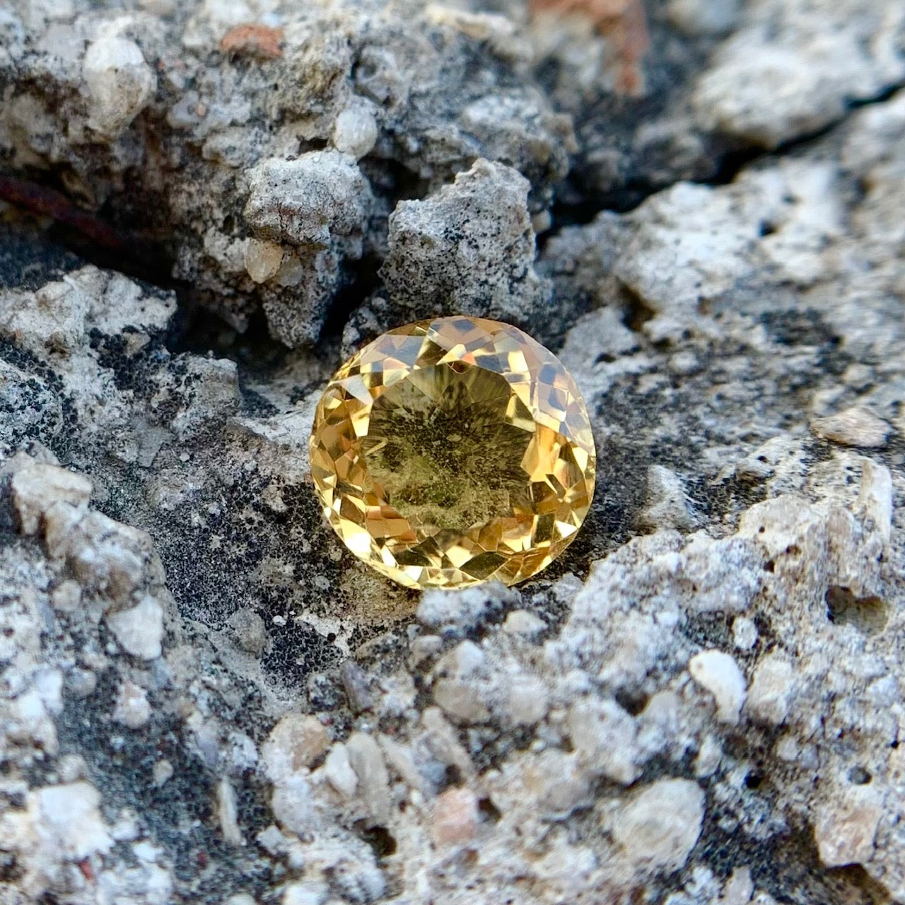 Natural Citrine - 4.62 Carat/5.13 Ratti