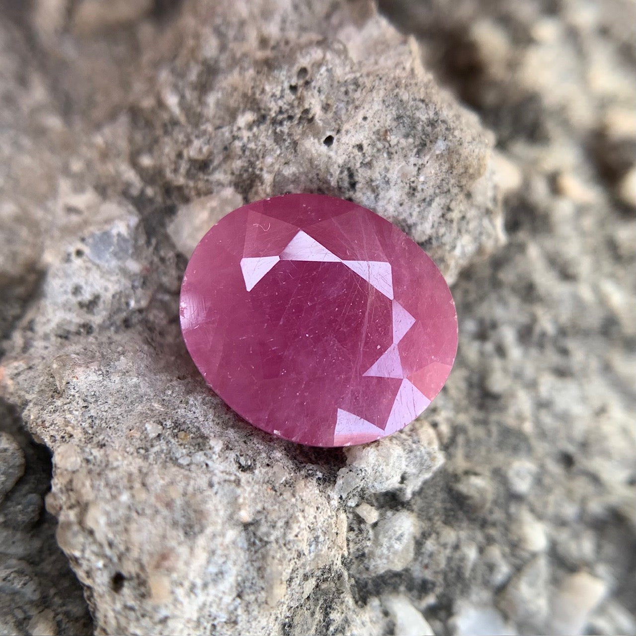 Natural Ruby - 6.80 Carats/7.55 Ratti