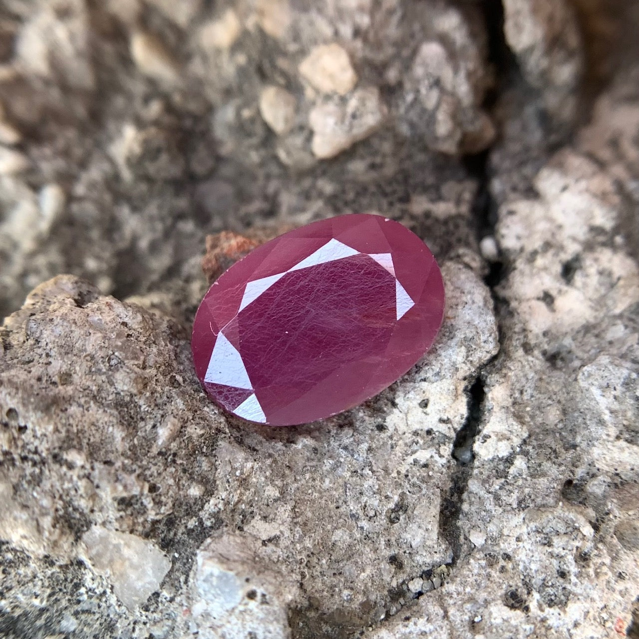 Natural Ruby - 5.20 Carats/5.77 Ratti