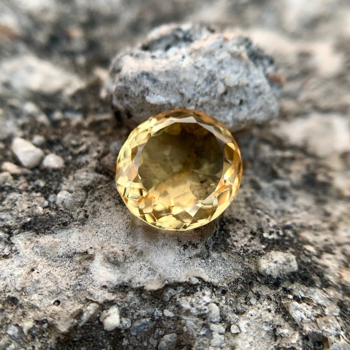 Natural Citrine - 5.00 Carat/5.55 Ratti