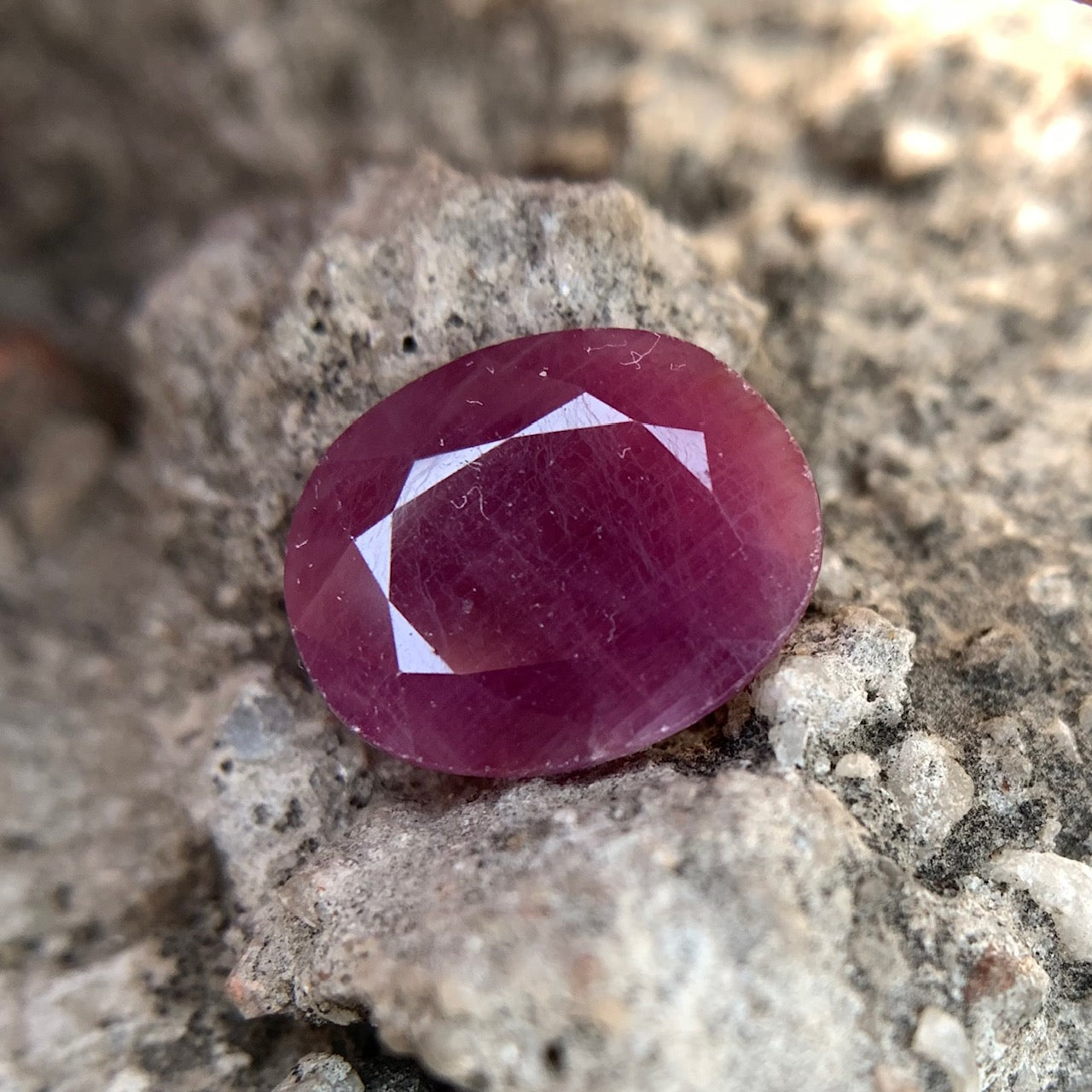 Natural Ruby - 6.85 Carats/7.60 Ratti