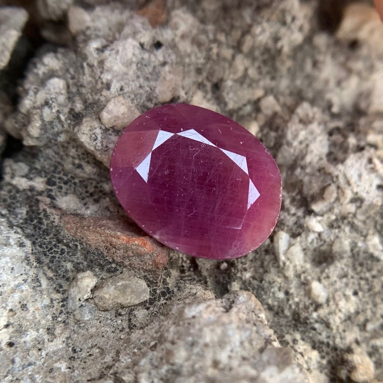 Natural Ruby - 6.85 Carats/7.60 Ratti