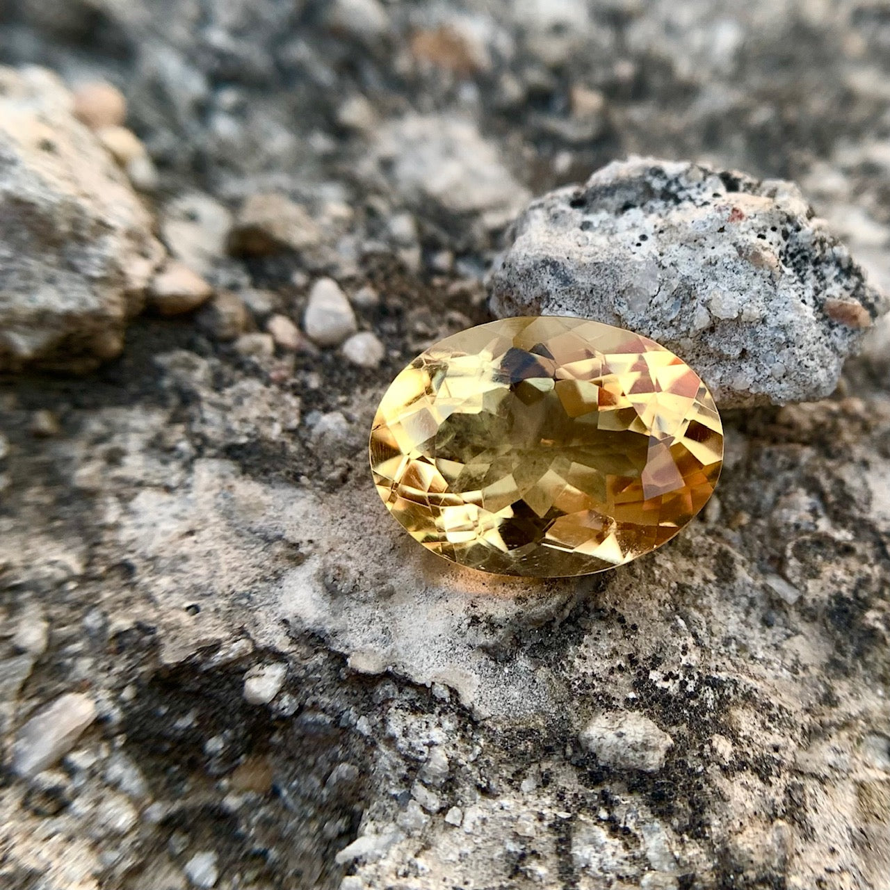 Natural Citrine - 7.41 Carat/8.23 Ratti