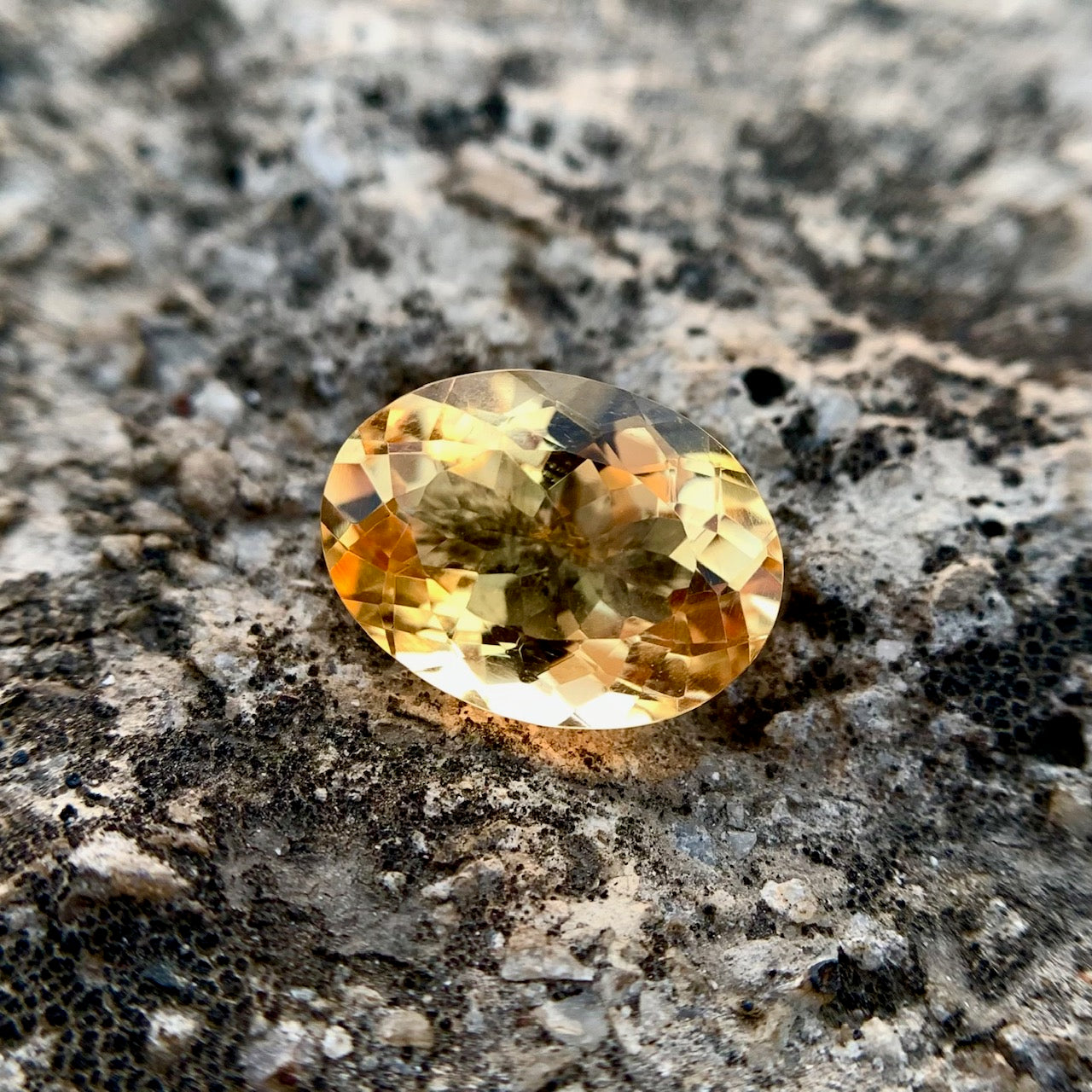 Natural Citrine - 7.41 Carat/8.23 Ratti