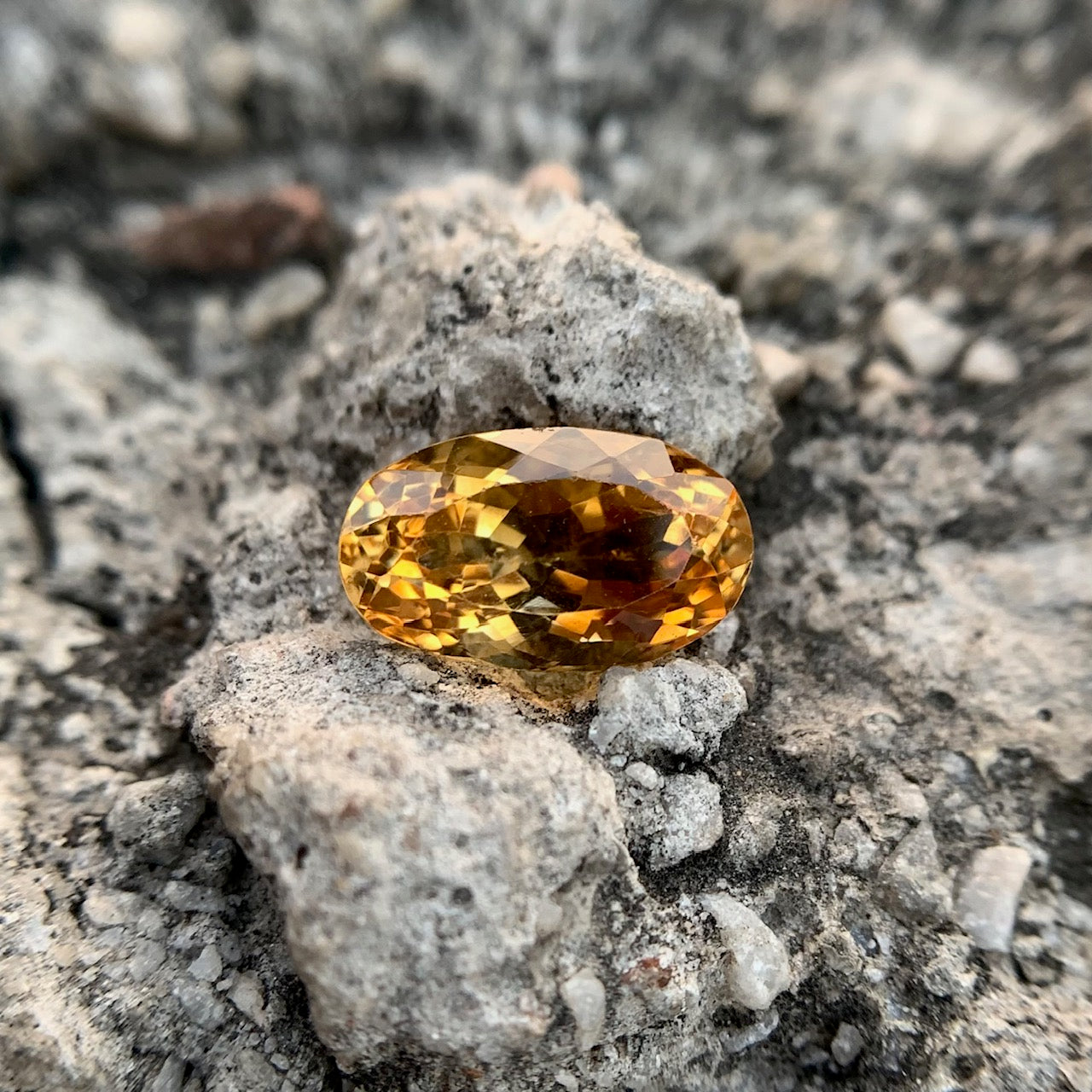 Natural Citrine - 4.90 Carat/5.44 Ratti