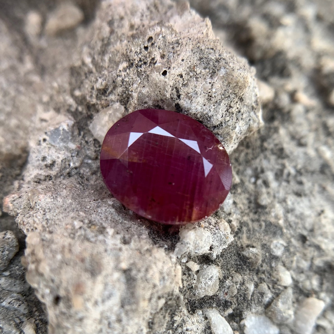 Natural Ruby - 6.25 Carats/6.94 Ratti